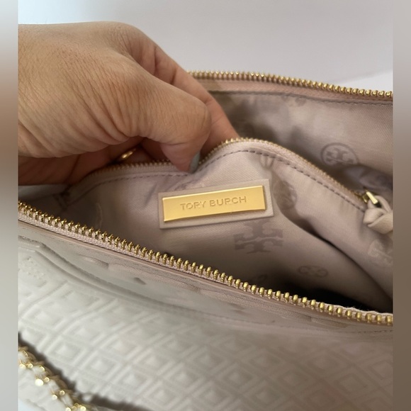 Tory Burch Fleming Quilted Leather tote bags - Picture 6 of 14